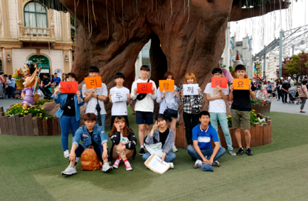 중도입국청소년과 한국 청소년이 교류하는 ‘또래친구 만들기’ 활동 모습